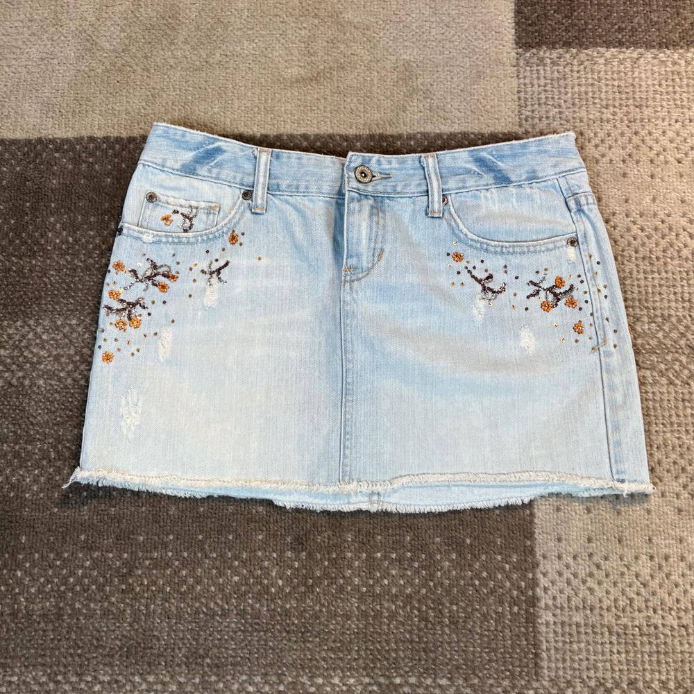 Aeropostale Womens Light Wash Denim Mini Skirt Embroidered Beaded 3/4 Y2K 28X12